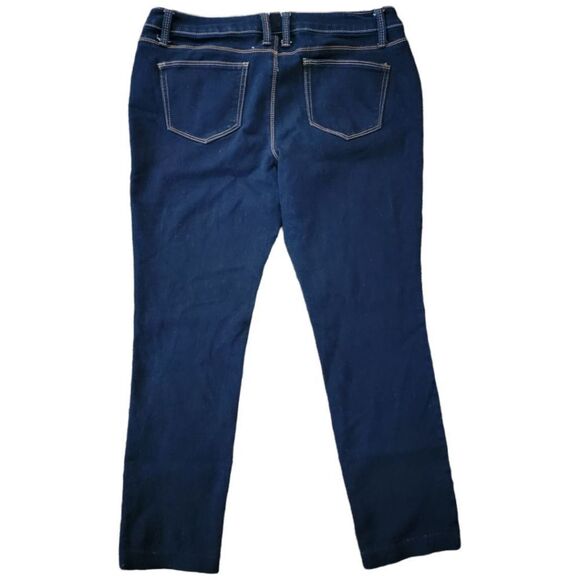 Juniors curvy darkwash cropped straight leg jeans size 13 - Picture 3 of 5